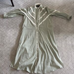 Pomanders place khaki green maxi like brand new XS